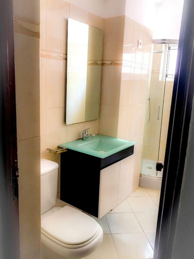Fully Equipped 3-Bedroom Apt In Downtown Πράγια Εξωτερικό φωτογραφία