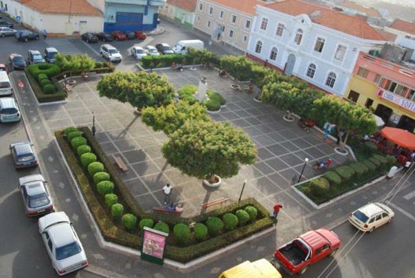Fully Equipped 3-Bedroom Apt In Downtown Πράγια Εξωτερικό φωτογραφία
